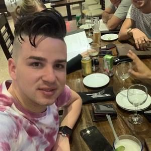 Meet your Posher, Jose carlos